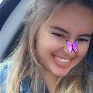 Meet your Posher, Lily